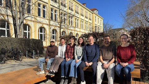 Ein Gruppenbild der Mitarbeiter und Mitarbeiterinnen der Arbeitsgruppe Geiger, aufgenommen im Februar 2026