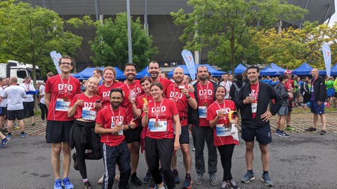 Gruppenbild Teilnehmer Rewe Teamchallenge 2023