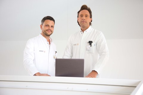 Dr. Kristian Barlinn und Dr. Timo Siepmann