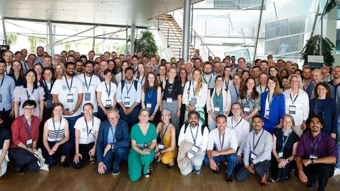 Ein Gruppenfoto von Teilnehmenden