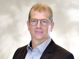 Dr. Gregor M. Müller