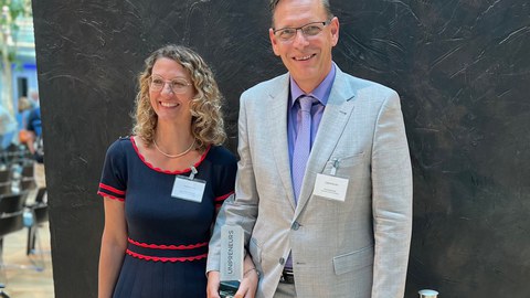 Frank Buchholz mit Anne-Kristin Heninger zur UNIPRENEURS Preisverleihung 2023