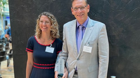 Frank Buchholz mit Anne-Kristin Heninger zur UNIPRENEURS Preisverleihung 2023