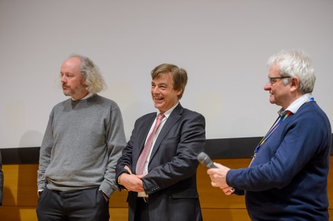 Frank Fitzek, Stefan Bornstein and Paul Nurse during the closing discussion