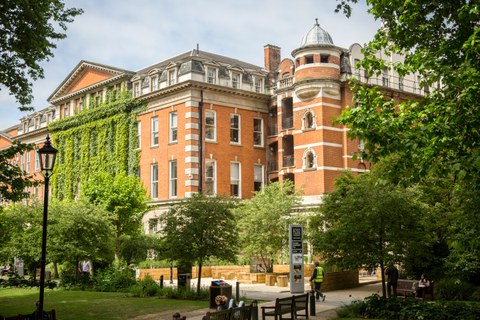 King`s College London