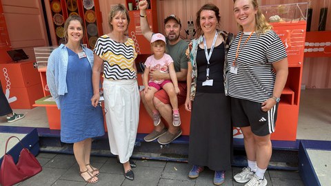 Betreuende der Wanderausstellung Bakteriopolis