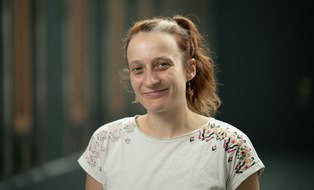 Portraitaufnahme Franziska Leonhardt