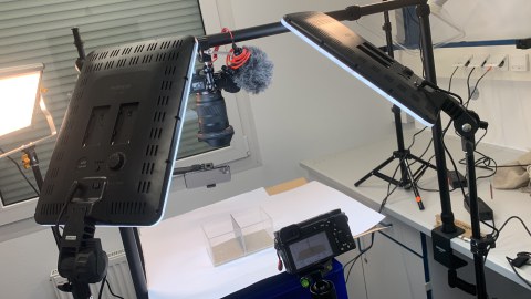 Videoaufbau mit Kamera und Licht