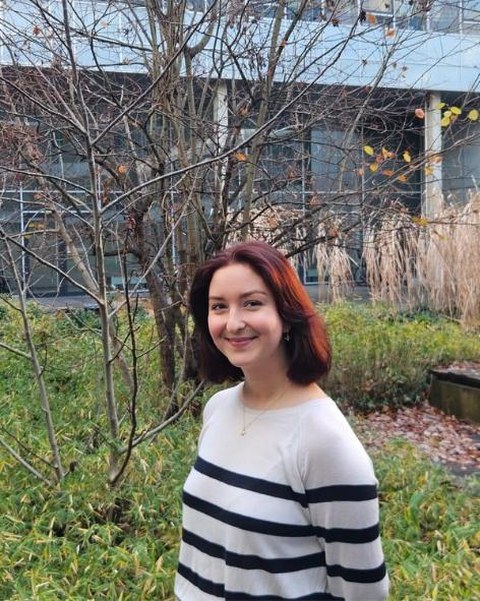 Porträt von Maja Schneider.