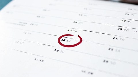 Kalender mit dem 18. rot eingekreist