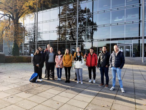 Gruppenfoto mit Gast