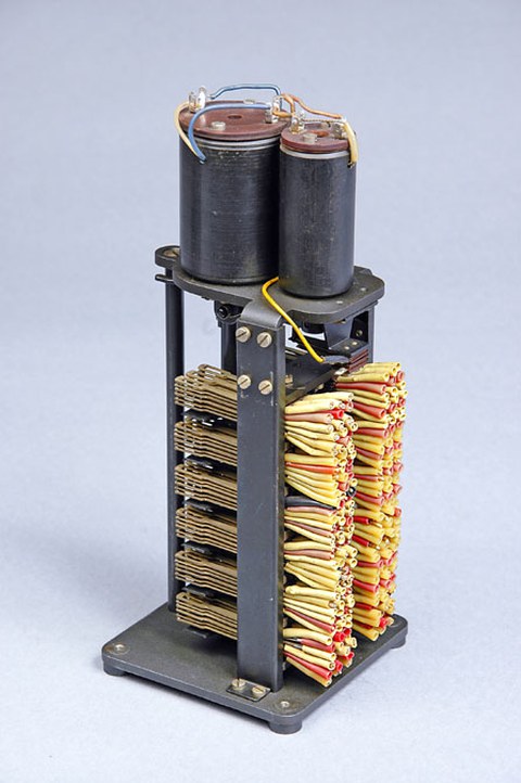 D2 - Zugmagnet für Schreibmaschine