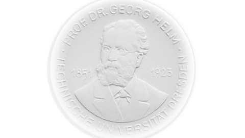 Helm-Medaille