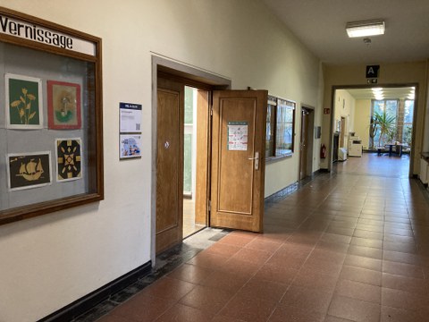 Ein Bild von der Tür zu Raum WIL A 120