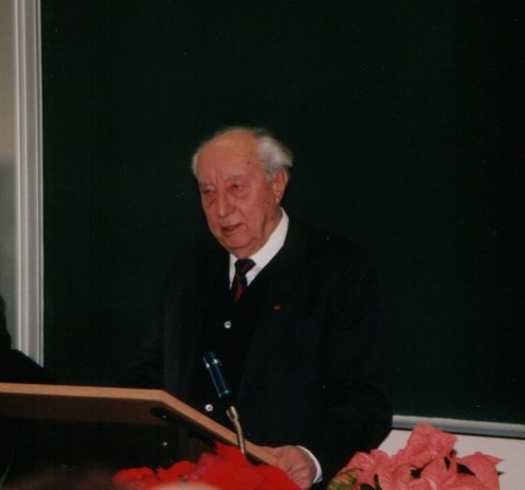 Portrait Prof. P. Heinz Müller