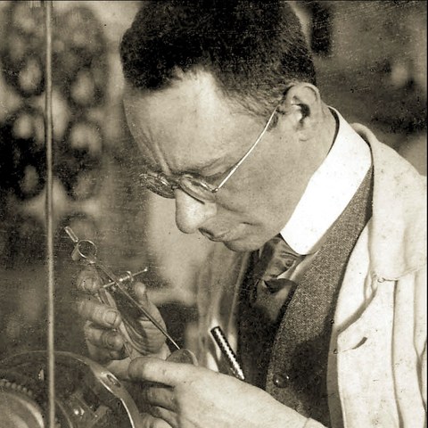 Emanuel Goldberg im Labor (um 1920)