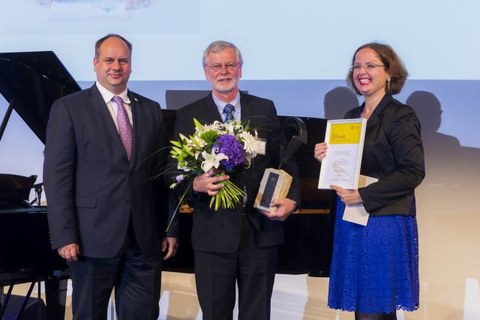 Professor Skrotzki erhält den Dresden Congress Award 2016.