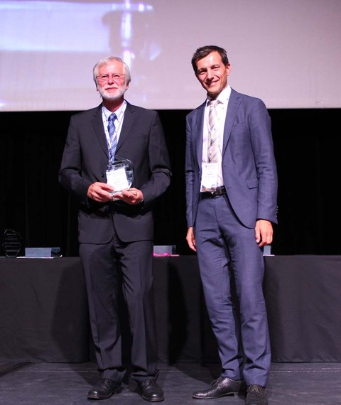 Prof. Werner Skrotzki erhielt den THERMEC' 2018 Distinguished Award
