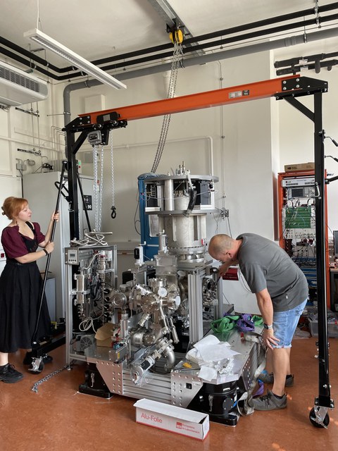 confocal_cryo_installed