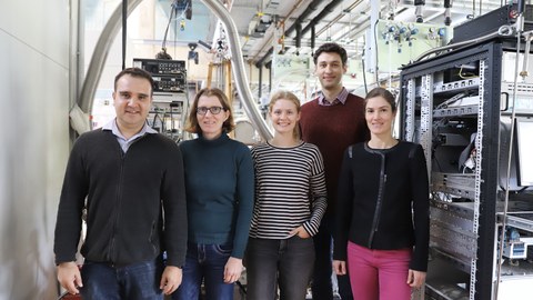 Photo of the group in the lab