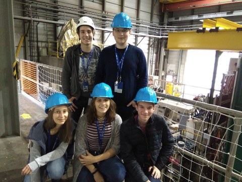 Gruppenfoto Jugendliche am CERN
