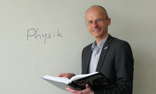 Prof. Dr. Carsten Timm