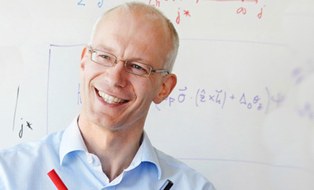 Prof. Matthias Vojta