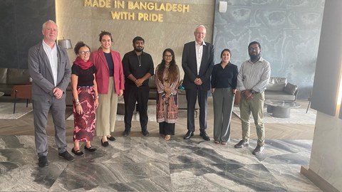 Gruppenfoto vom Besuch in Bangladesch Oktober 2024