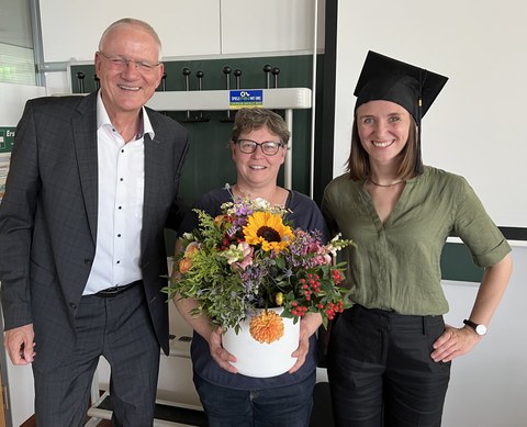 Prof. Wegge, Frau Binye, Frau Ledermann