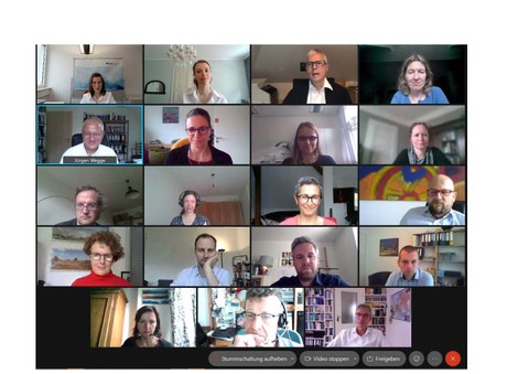 Zoom-Bildscreen des Meetings mit Beteiligten des Institutes für Arbeit und Gesundheit sowie der Fakultät Psychologie
