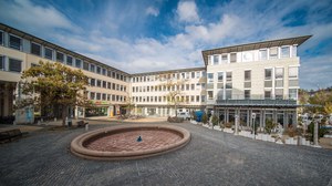 Aufnahme des Gebäudekomplexes Falkenbrunnen