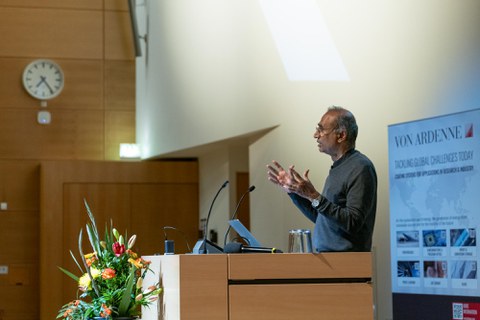 Nobelpreisträger Venkatraman (Venki) Ramakrishnan zu Gast an der TU Dresdeny