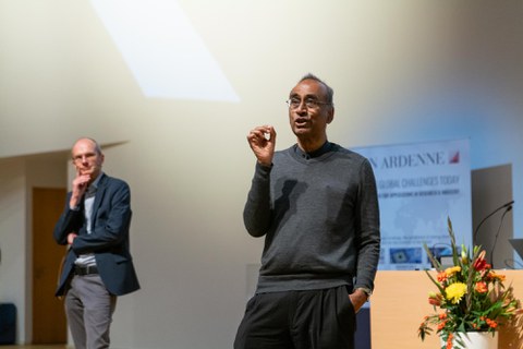 Nobelpreisträger Venkatraman (Venki) Ramakrishnan zu Gast an der TU Dresdeny