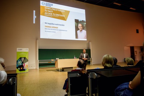 Tom Südhof im Audimax der TU Dresden