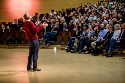 Nobelpreisträger Tom Südhof im Audimax der TUD
