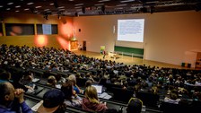 Tom Südhof im Audimax der TU Dresden