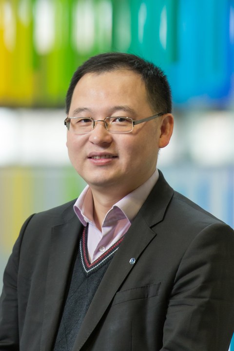 Porträt Xinliang Feng