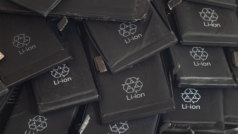 Verbrauchte Lithium-Ionen Batterien.