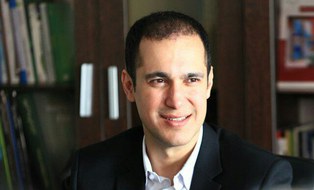 Kaveh Madani 