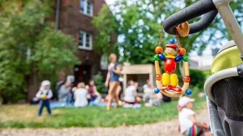 Spielende Kinder