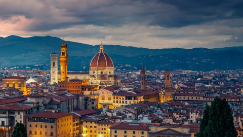 Blick auf Florenz am Abend