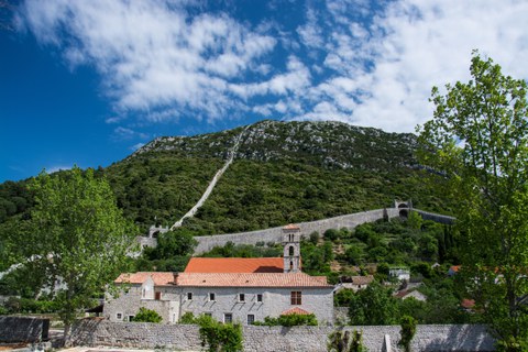 Stadtmauer am Berg