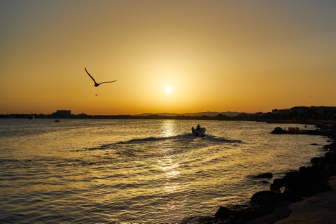 Meer bei Sonnenuntergang