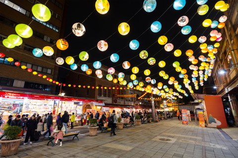 beleuchteter Markt