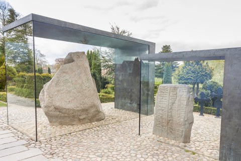 große Felsbrocken