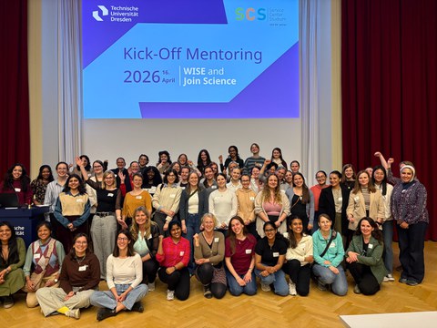 Foto: Teilnehmerinnen Mentoring-Programme WISE und Join Science