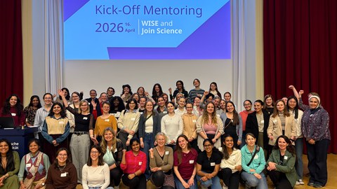 Foto: Teilnehmerinnen Mentoring-Programme WISE und Join Science
