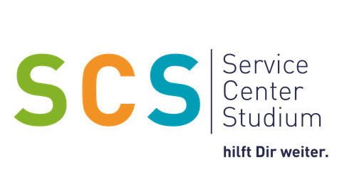 Logo of the Service Center Studies. Big S green, big C orange, big S blue, behind it a line is drawn from top to bottom, behind it stands Service Center Studium hilft Dir weiter. 