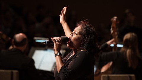 Tichina Vaughn - Sängerin an der Semperoper Dresden hatte zur Immatrikulationsferier einen Auftritt