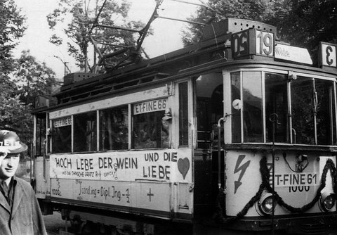 Foto von einer alten Straßenbahn